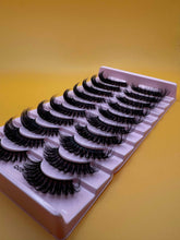 Load image into Gallery viewer, ‘Q’ 10 pair lashes