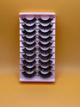 Load image into Gallery viewer, ‘Q’ 10 pair lashes