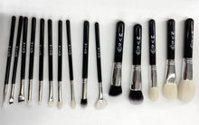 Load image into Gallery viewer, MVB PROFESSIONAL BRUSHES SET