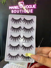 Load image into Gallery viewer, 5 PAIR LASHES.