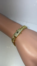 Load image into Gallery viewer, Glamour Link Bracelet
