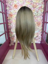 Load image into Gallery viewer, Esme Wig

