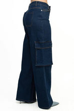 Load image into Gallery viewer, Cove cargo jeans
