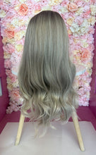 Load image into Gallery viewer, Alicia Wig
