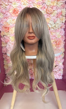 Load image into Gallery viewer, Alicia Wig
